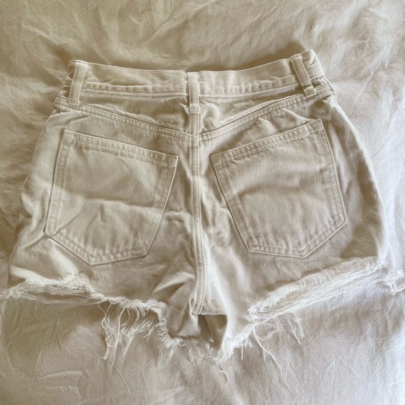 White Abercrombie and fitch denim shorts - Picture 2 of 3